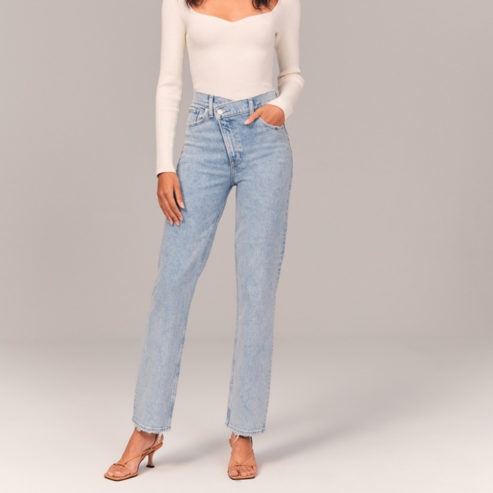Ultra high rise 90’s straight jean